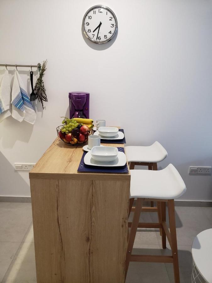 לימסול Modern & Cozy Studio W/ Backyard Near City Center מראה חיצוני תמונה
